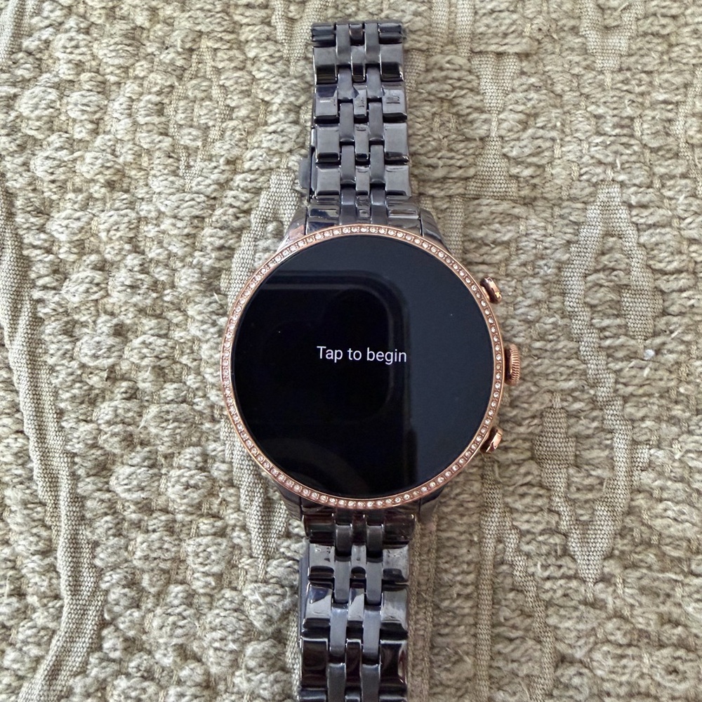 Fossil Gen 6 Smartwatch with Rose Gold Bezel and Gray Metal Band - Picture 3 of 8
